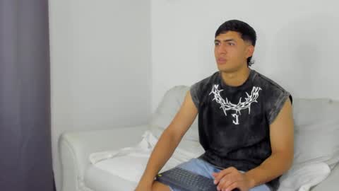 maximiliano harris online show from September 2025 02:47:02 AM