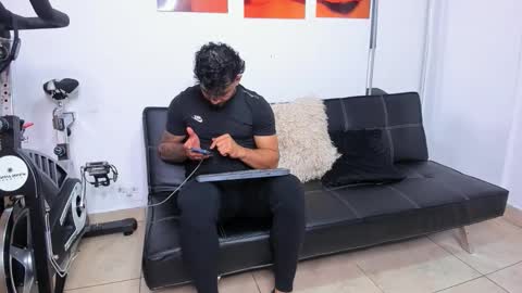 Maximo online show from November 2025 03:07:01 AM