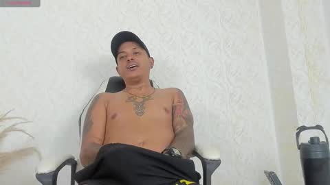 maximohall online show from September 2025 04:29:02 PM