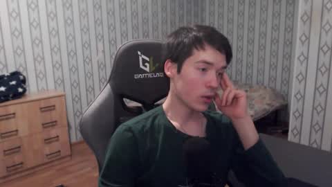 Snapshot of maximuslan chatting on December 2025 09:10:02 PM Marcolas online show from December 2025 09:10:02 PM