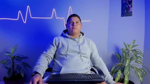 Snapshot of maximussteel_ chatting on November 2025 11:42:02 AM Maximus online show from November 2025 11:42:02 AM