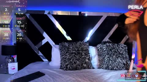 Maxi Rogers online show from February 2025 07:51:01 PM