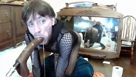 Snapshot of maxjr8008 chatting on November 2025 08:48:02 AM maxjr8008 online show from November 2025 08:48:02 AM