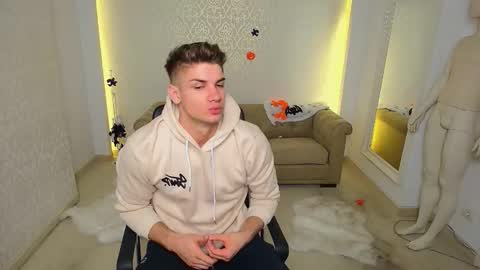 Snapshot of maxkaiden chatting on October 2025 05:53:02 AM MaxKaiden online show from October 2025 05:53:02 AM