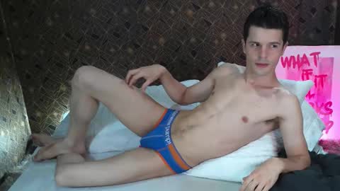 Max online show from September 2025 03:27:02 AM