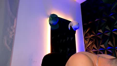 Snapshot of maxwell_dupont chatting on October 2025 11:38:01 PM MAX online show from October 2025 11:38:01 PM