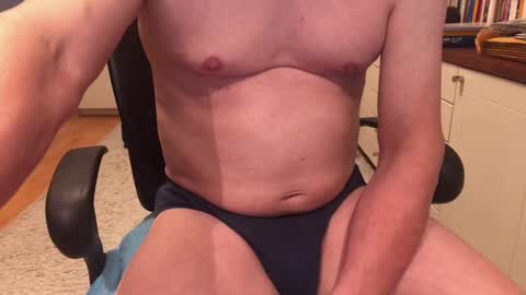 Snapshot of maxx_martin chatting on October 2025 05:49:02 AM Max online show from October 2025 05:49:02 AM