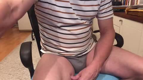 Snapshot of maxx_martin chatting on October 2025 04:46:02 AM Max online show from October 2025 04:46:02 AM