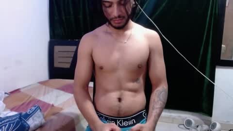 Snapshot of maxximus_10 chatting on December 2024 06:31:02 AM maxximus_10 online show from December 2024 06:31:02 AM