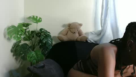 Snapshot of maxxinepetite chatting on October 2025 10:44:01 AM maxxinepetite online show from October 2025 10:44:01 AM