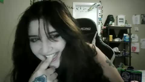 Snapshot of maxxxine17 chatting on October 2025 04:09:02 AM Maxxxine17 online show from October 2025 04:09:02 AM