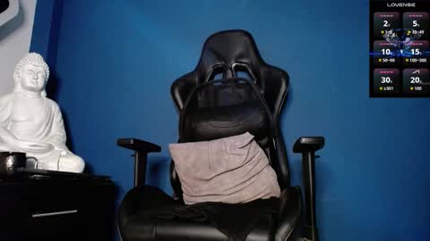 Snapshot of maxxxpowerful chatting on October 2025 04:11:01 PM maxxxpowerful online show from October 2025 04:11:01 PM