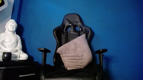 Snapshot of maxxxpowerful chatting on October 2025 04:52:01 PM maxxxpowerful online show from October 2025 04:52:01 PM