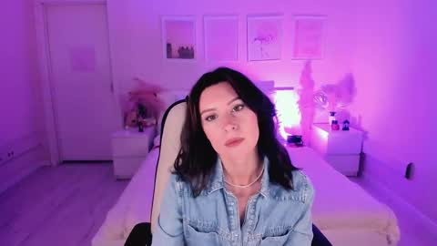Snapshot of maya_sunshine chatting on October 2025 02:24:02 PM Maya  Follow me online show from October 2025 02:24:02 PM