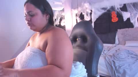 Snapshot of mayacurvy chatting on November 2025 04:20:01 PM MAY online show from November 2025 04:20:01 PM