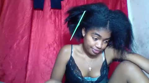 Snapshot of mayajadorelie chatting on October 2025 11:01:01 AM charlesia online show from October 2025 11:01:01 AM
