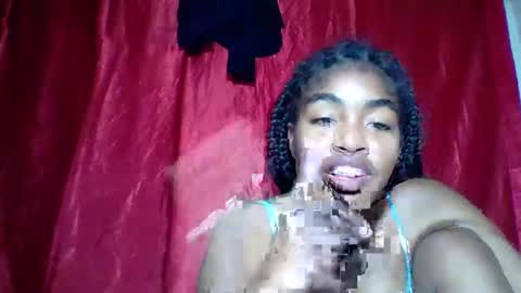 Snapshot of mayajadorelie chatting on October 2025 05:02:02 PM charlesia online show from October 2025 05:02:02 PM