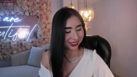 Snapshot of mayamoretti chatting on October 2025 03:29:01 AM Maya online show from October 2025 03:29:01 AM