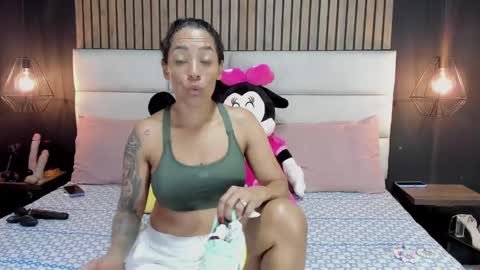 Nicolle Ruselle   Hello my lovely  schedule for great fun from  630 am and end 800 pm Colombian time I wait for you online show from January 2025 03:29:02 PM
