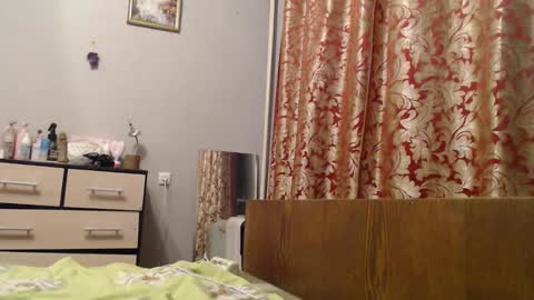 Snapshot of maybe_doll chatting on November 2025 02:15:01 PM maybe_doll online show from November 2025 02:15:01 PM