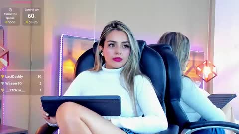 Snapshot of maylinfox chatting on January 2025 04:36:01 PM MaylinFox online show from January 2025 04:36:01 PM