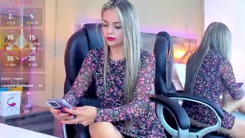 Snapshot of maylinfox chatting on January 2025 04:51:02 PM MaylinFox online show from January 2025 04:51:02 PM