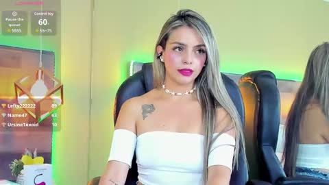 Snapshot of maylinfox chatting on January 2025 06:10:01 PM MaylinFox online show from January 2025 06:10:01 PM