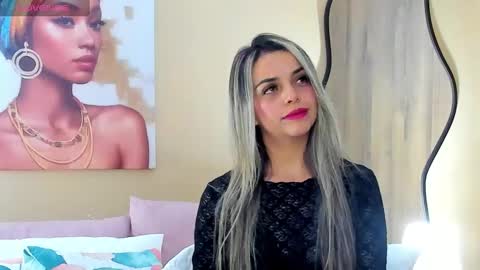 Snapshot of maylinfox chatting on February 2025 02:14:01 AM MaylinFox online show from February 2025 02:14:01 AM