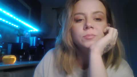 Mayra online show from October 2025 10:51:02 PM