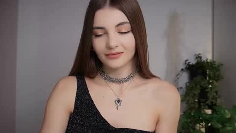 Snapshot of mayttease chatting on October 2025 06:02:01 PM mayttease online show from October 2025 06:02:01 PM