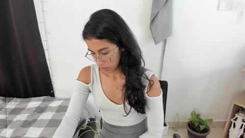mazikeen_18 online show from March 2025 04:00:02 PM