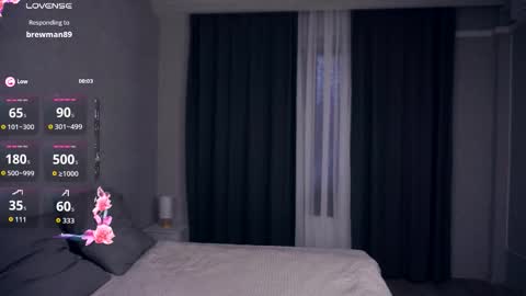 Snapshot of mckenziedyen chatting on November 2025 06:59:02 AM Mary online show from November 2025 06:59:02 AM