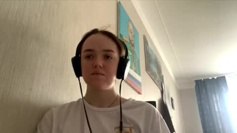Hello Lisa here   Help me to make 50 thumbs up 333 online show from October 2025 08:45:02 AM