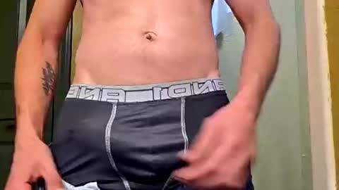 Snapshot of mclovinmackay chatting on October 2025 03:54:02 AM mclovinmackay online show from October 2025 03:54:02 AM