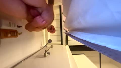 Snapshot of mdurand1137 chatting on December 2025 10:04:01 PM Dens cam online show from December 2025 10:04:01 PM