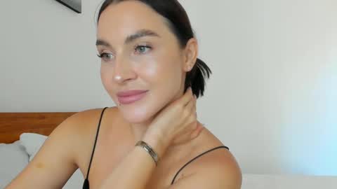 Snapshot of me_lina_ chatting on March 2025 08:16:01 AM Alice online show from March 2025 08:16:01 AM