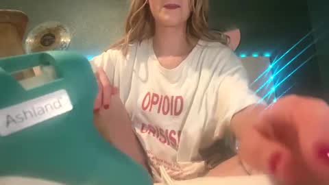 Snapshot of meadowmoon3 chatting on October 2025 06:28:02 AM meadowmoon3 online show from October 2025 06:28:02 AM