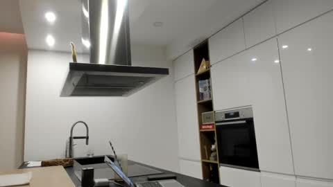 Snapshot of mealphamale chatting on January 2025 05:44:01 PM Alpha Male online show from January 2025 05:44:01 PM