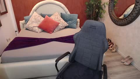 meamandax online show from January 2025 12:55:01 PM