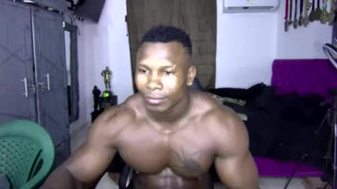 Snapshot of medellinblacx chatting on October 2025 12:55:02 AM medellinblacx online show from October 2025 12:55:02 AM