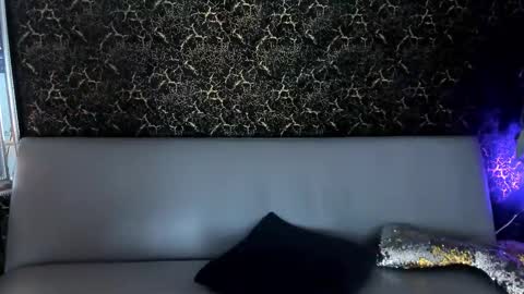 Medusa Ts online show from October 2025 09:10:01 AM