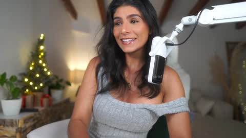 Andrea  online show from December 2024 08:18:01 PM