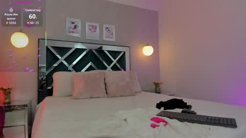 Snapshot of meelody7 chatting on October 2025 11:33:02 AM Melody online show from October 2025 11:33:02 AM