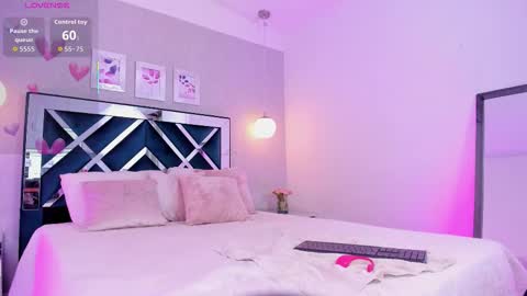 Snapshot of meelody7 chatting on November 2025 11:43:02 AM Melody online show from November 2025 11:43:02 AM