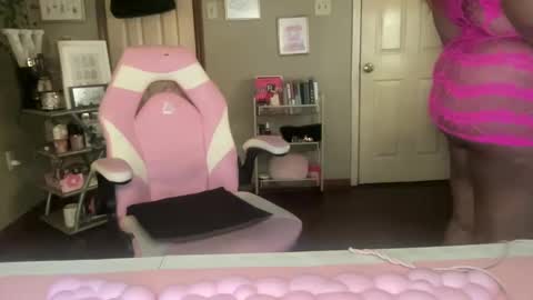 Southern Peach online show from September 2025 03:23:02 PM