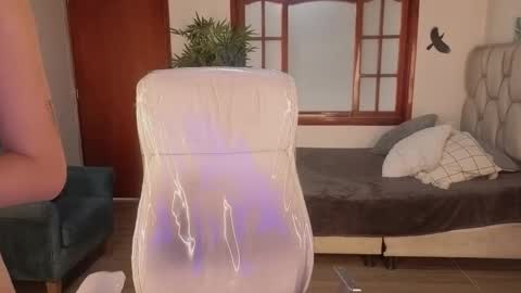 Megan online show from November 2025 09:36:02 PM