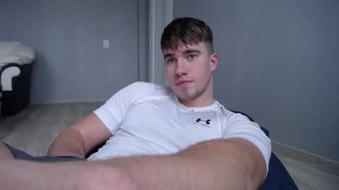 Max online show from November 2025 01:00:01 PM