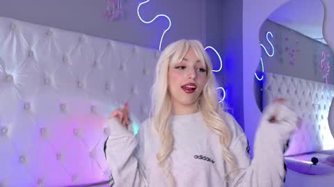 Megan  online show from September 2025 04:14:01 AM