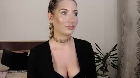 Snapshot of megan_blazee chatting on September 2025 07:06:02 PM Megan Blazee online show from September 2025 07:06:02 PM