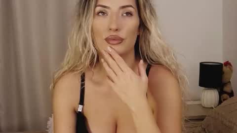 Snapshot of megan_blazee chatting on October 2025 06:19:02 PM Megan Blazee online show from October 2025 06:19:02 PM